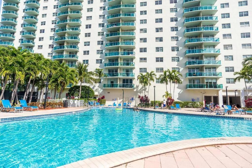 Miami Holiday Apartments Sunny Isles Beach Exterior foto